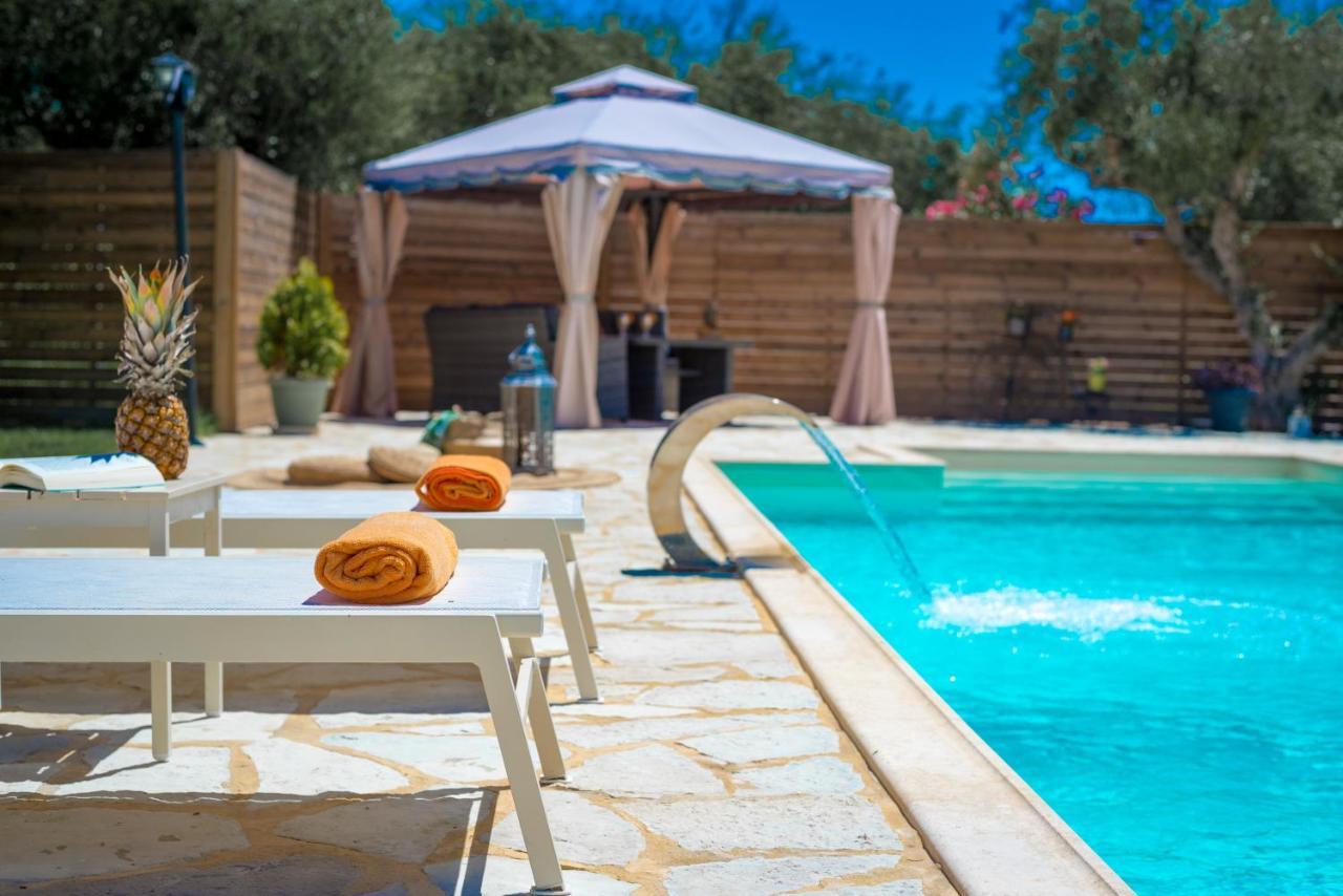 לגאנאס Eleni'S Family Villa מראה חיצוני תמונה