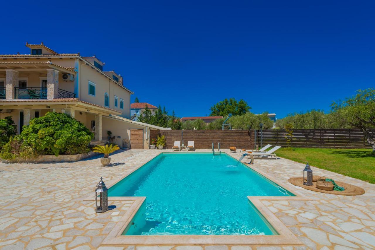 לגאנאס Eleni'S Family Villa מראה חיצוני תמונה