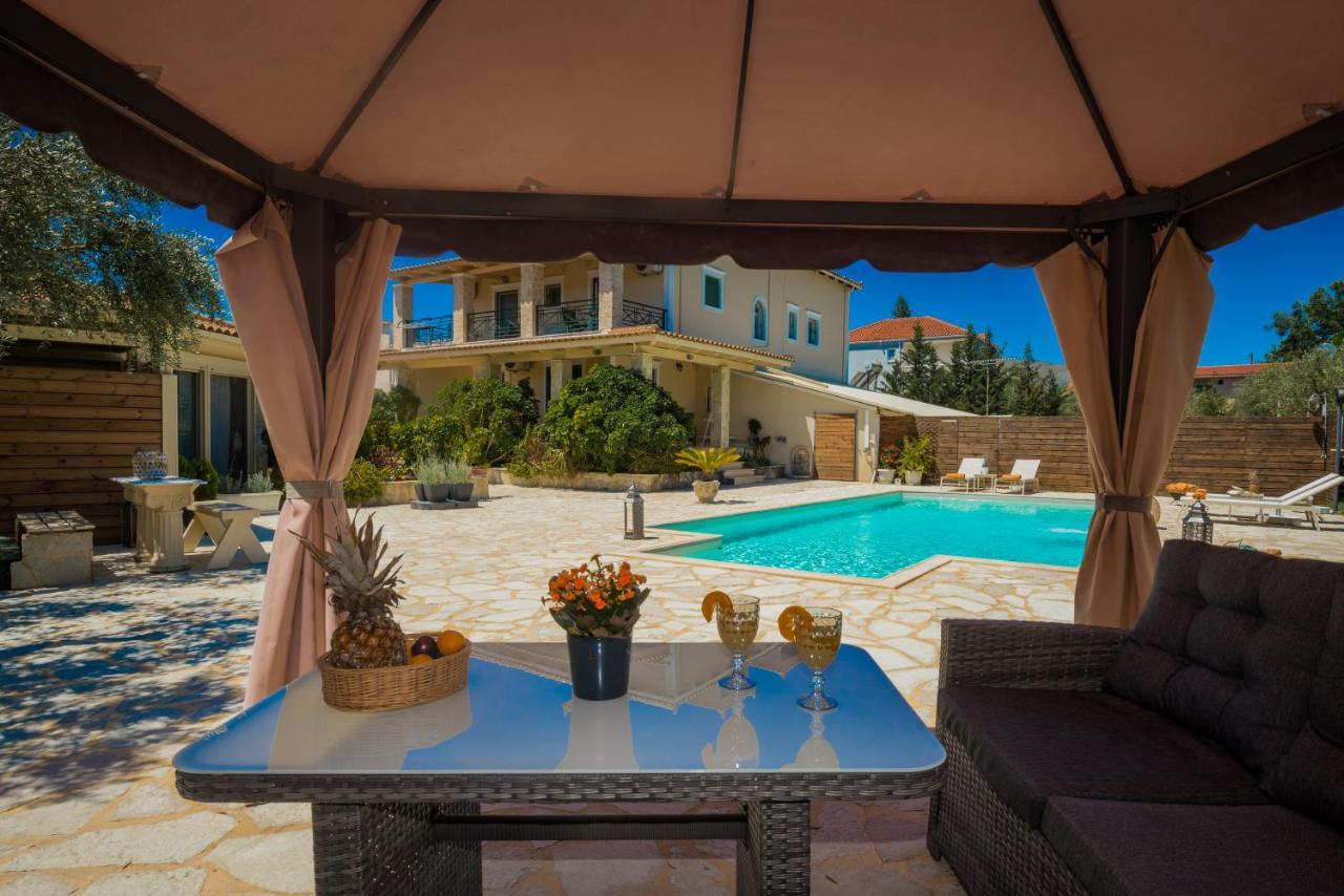 לגאנאס Eleni'S Family Villa מראה חיצוני תמונה