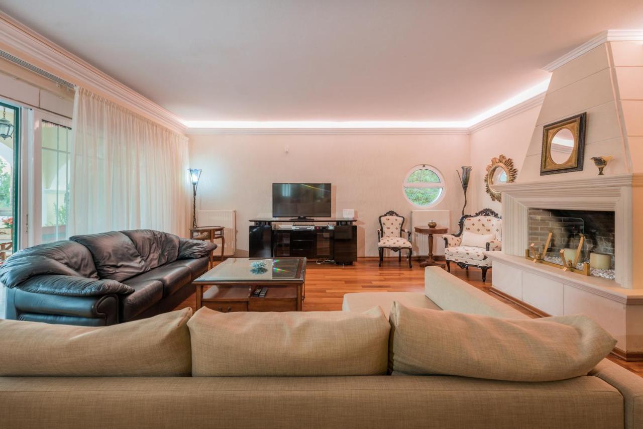 לגאנאס Eleni'S Family Villa מראה חיצוני תמונה