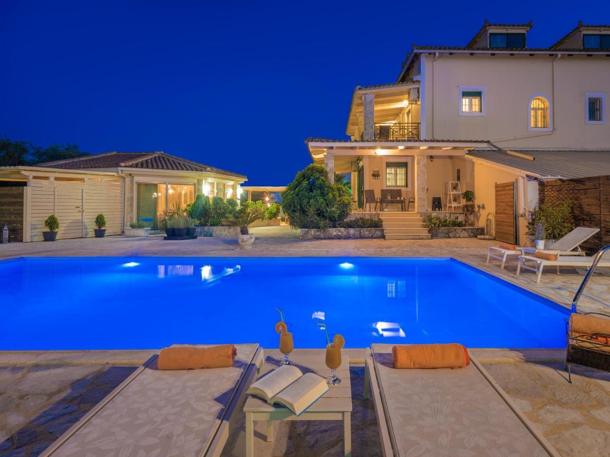 לגאנאס Eleni'S Family Villa מראה חיצוני תמונה
