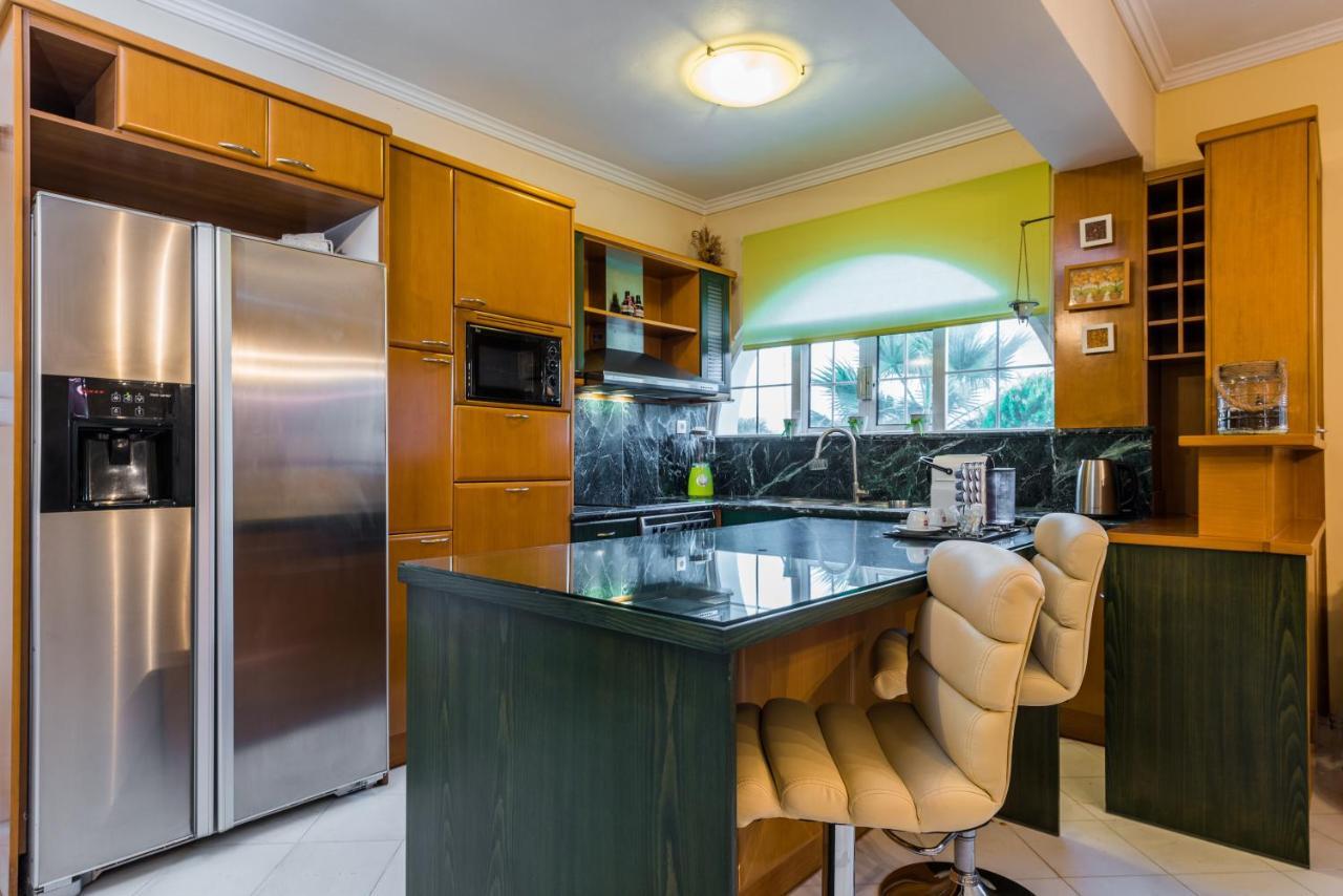 לגאנאס Eleni'S Family Villa מראה חיצוני תמונה