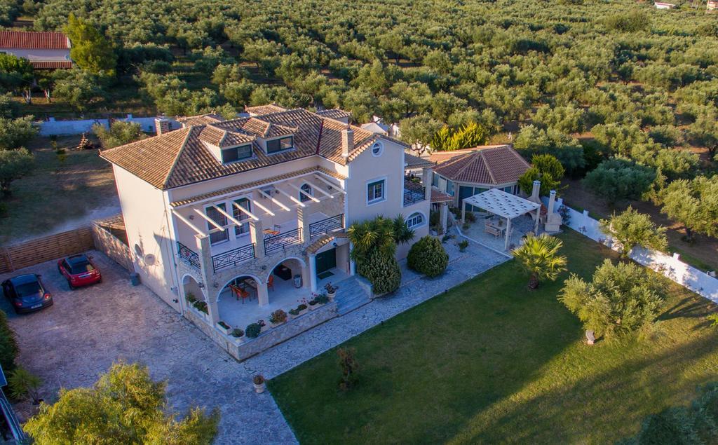 לגאנאס Eleni'S Family Villa מראה חיצוני תמונה