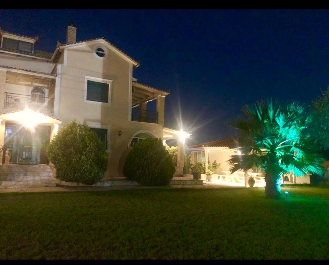 לגאנאס Eleni'S Family Villa מראה חיצוני תמונה